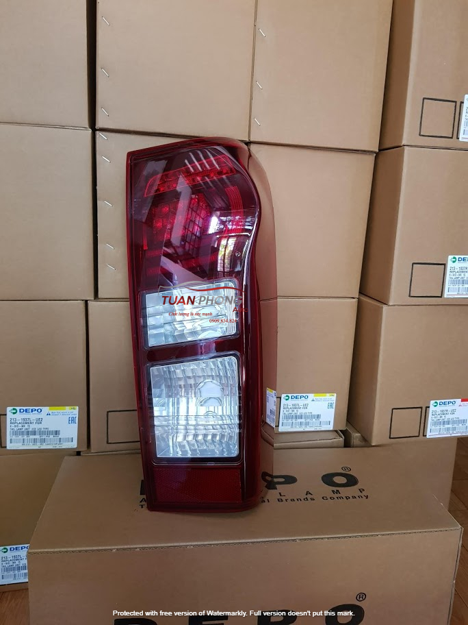 ĐÈN HẬU  CÓ LED ĐỎ THẪM ISUZU D-MAX  2016-  8982355560-8982355570-0